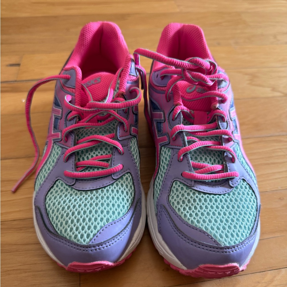 ASICS sneakers. Size 5.